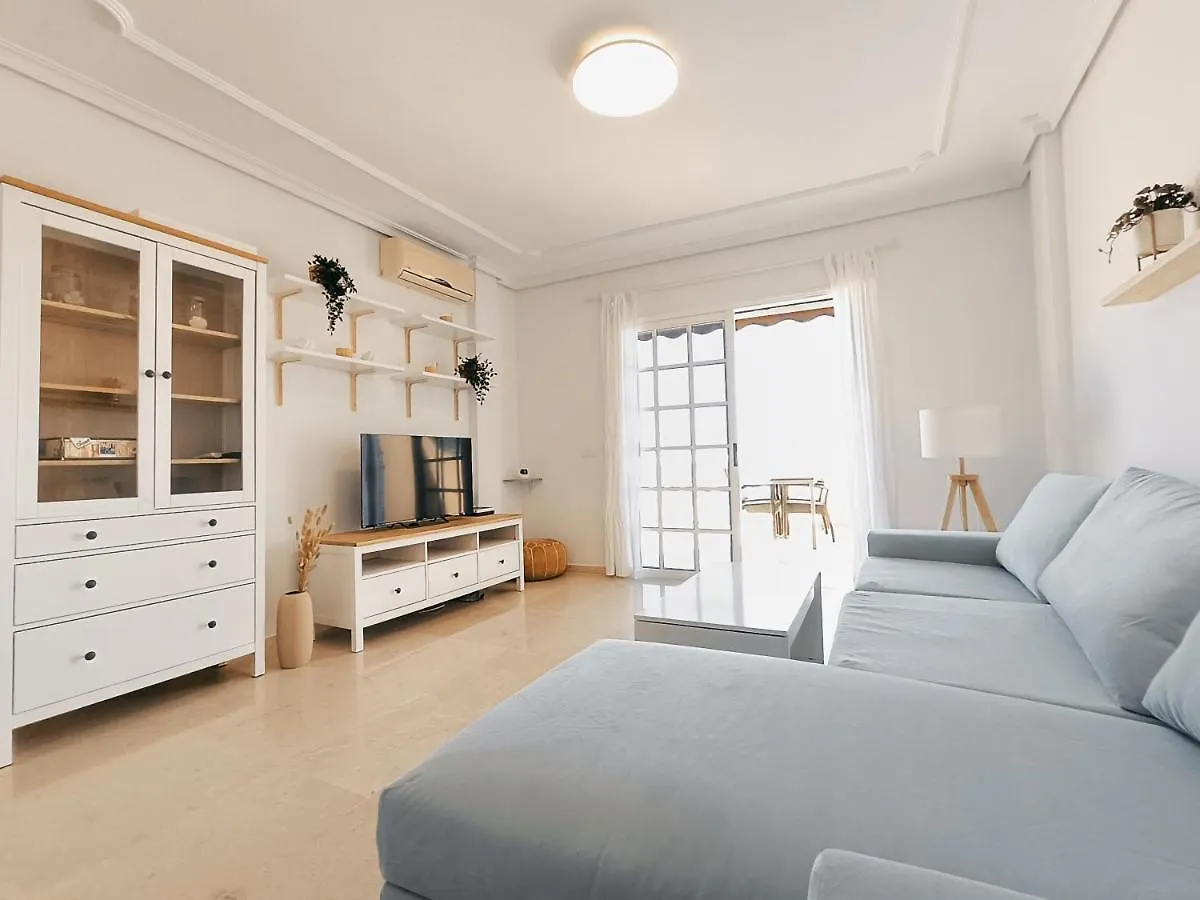 Charming & Sunny Apartment With Ocean View location